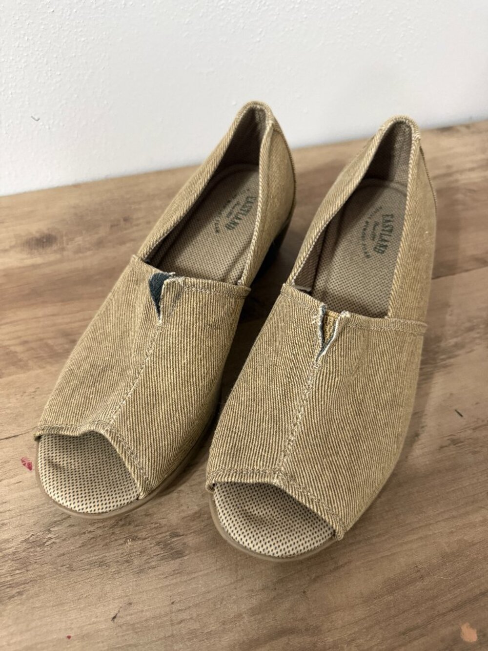 🌸 Casual & Comfy! Eastland Tan Canvas Peep-Toe Wedge Sandals